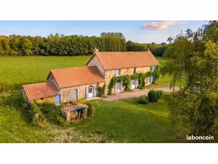 maison de caractère 162m² + accès au domaine des roches blanches (domaine labellisé