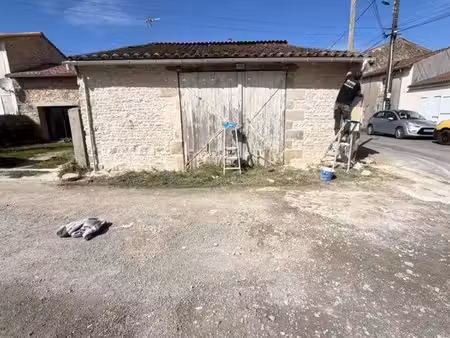 hangar/garage