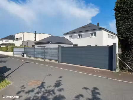 grande maison familiale contemporaine de 260 m2 - quartier résidentiel calme proche caen n