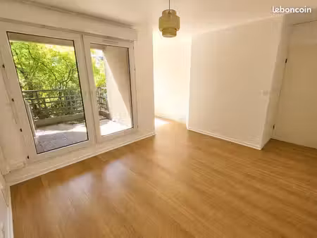 t4 rénové avec terrasse et climatisation – 82 m² – gare / chorier