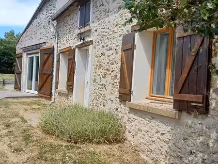 maison indépendante en pierre meulière