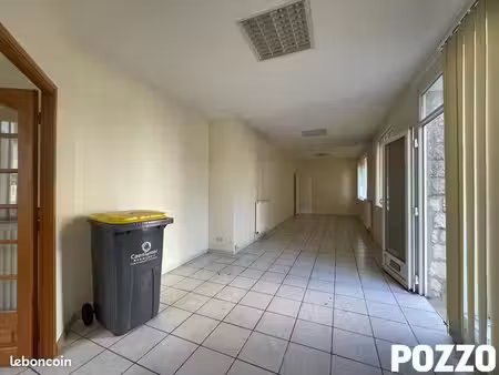 local commercial 81 m²