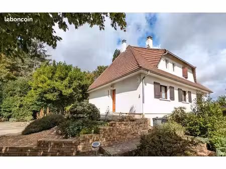 tacoignières (78) - maison familiale de 150 m² sur jardin arboré de 2 600 m² - gare à pied