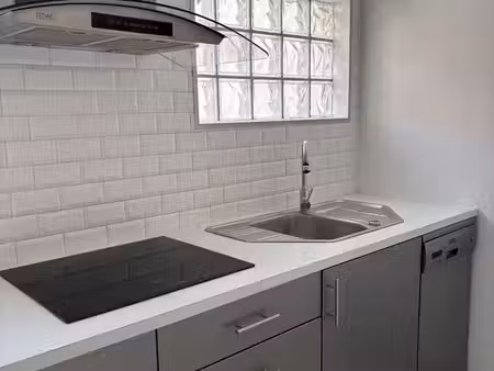 maison de ville lumineuse entièrement rénovée – 65 m² – 2 chambres – jardin 200 m²  box + 