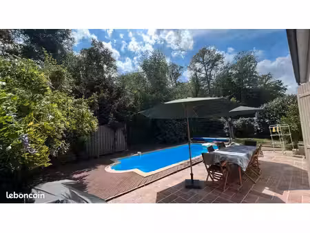 maison 6 pièces 133m2 - lisière bois de verneuil - avec piscine