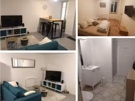 chambre avec sa sdb privative dans une maison de ville à 900m du centre-ville