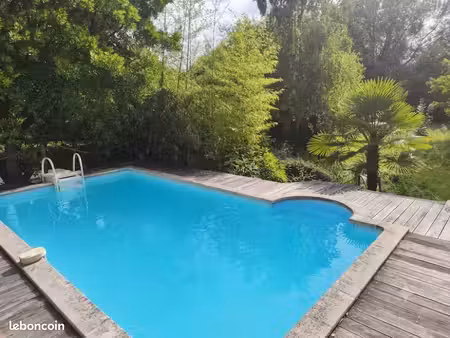 maison grand jardin et piscine