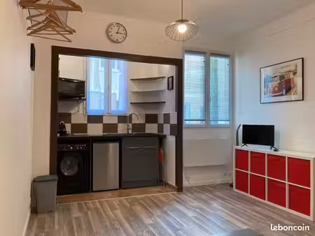 studio meublé 19m² 500m du rer e