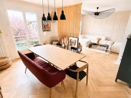 5 pièces 88 m² – 3 chambres – entierement rénové – 2 balcons