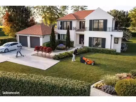 maison 8 pièces 135 m²