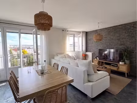 ? à louer – grand t2 57 m² | dernier étage | très lumineux | parking