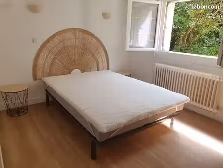 2 pièces meublées