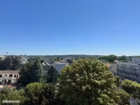 f2 (22 m2) bords de marne
