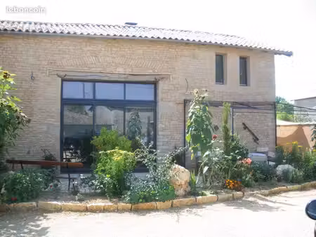 maison architecture moderne avec 5 chambres