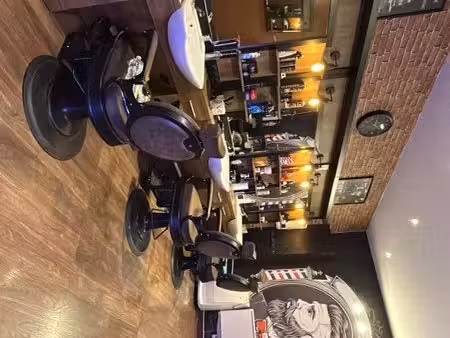 salon de coiffure / barber shop