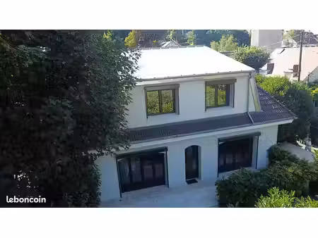 maison 6 pièces 185 m²