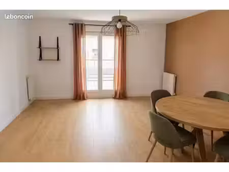 guyancourt (villaroy) - charmant 3 pièces de 69 m² avec terrasse  à deux pas des commodité