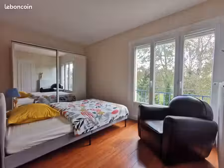 chambre - meublé | balcon | 10 min à pied de la gare | parking