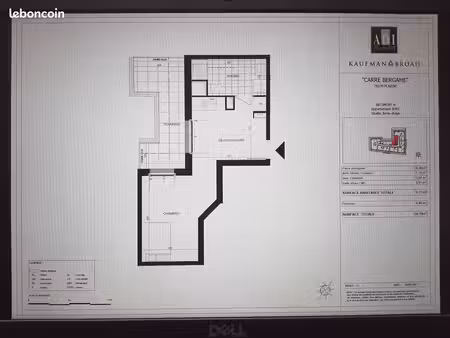 studio 30 m2 excellent état + terrasse 10m2 + parking ss