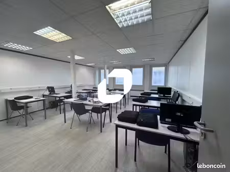 bureau 1 039 m²