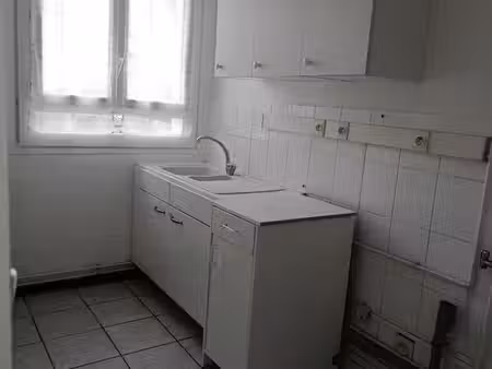 studio à louer maurepas