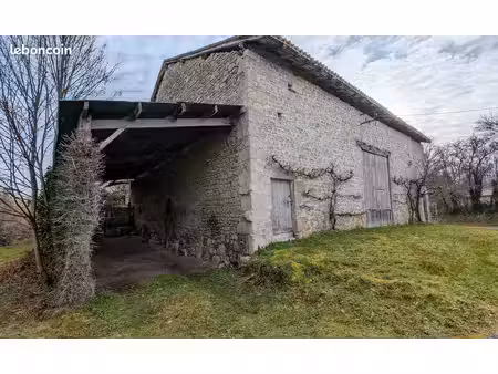 grande grange en secteur urbain sur 1300 m²