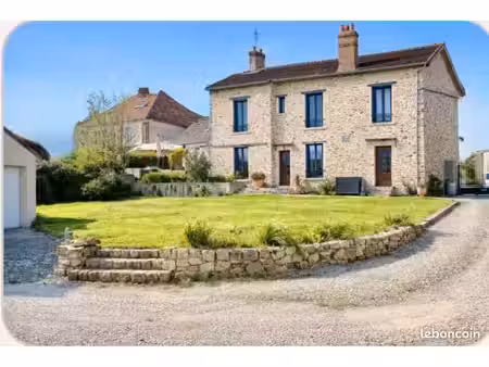 maison meulière 225 m² terrain 7.100 m²  5 ch  cuisine ouverte sur pièce à vivre 72m²  sde