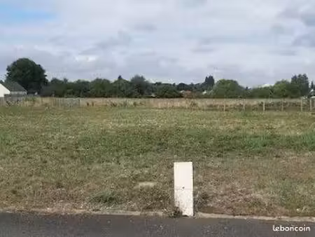 terrain à bâtir de 804 m² à verneuil-sur-vienne (87)