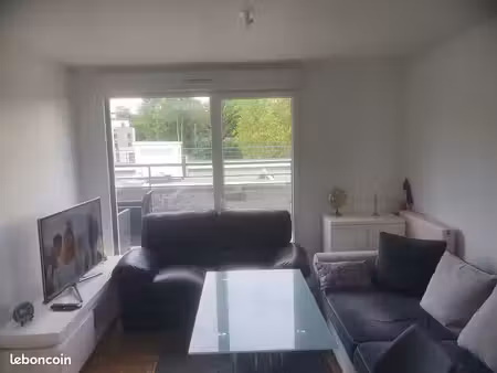 sous-location t2 meublé de 50 m² avec terasse et parking