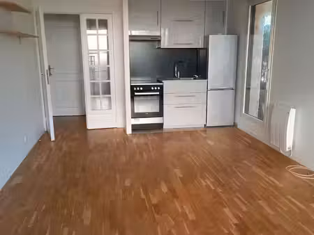 studio 1 pièce 29 m²