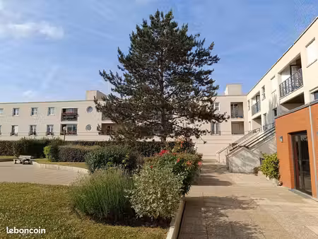 f2 48 m2 proche place etienne marcel