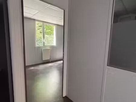 bureau de 11m² à louer