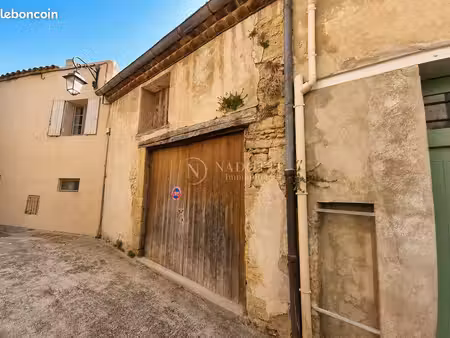 bâtiment 100 m² lourmarin