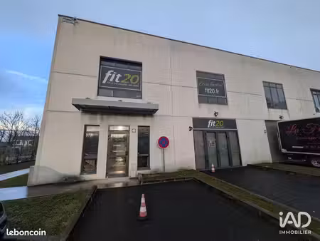 boutique 250 m² bailly-romainvilliers