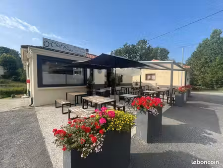 bar restaurant