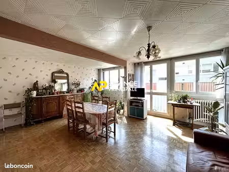 appartement 4 pièces 77 m²