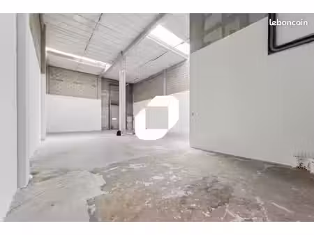 local d'activité 360 m²