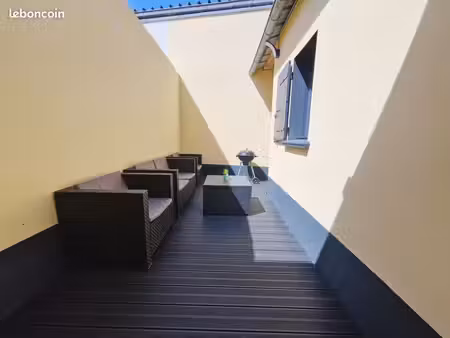 maison rénovée 66 m² – terrasse – centre rivery