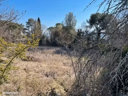 terrain 450 m² cadenet