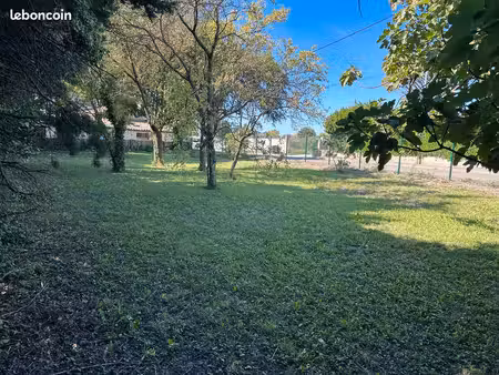 terrain orange sud