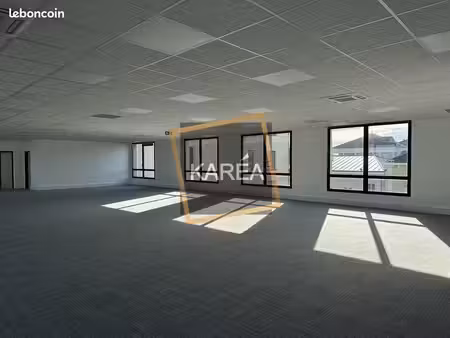 bureaux 457 m² bussy saint georges