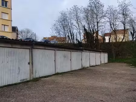 garage/box 13 m² melun