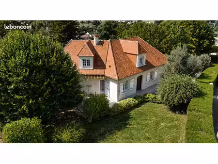 maison 5 pièces 166 m²