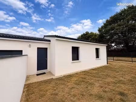 ? maison contemporaine neuve — nieuil-l’espoir