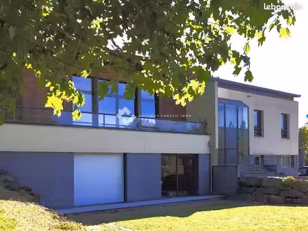 propriété 7 pièces 255 m²