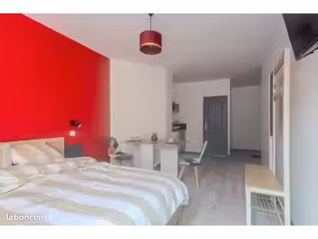 charmant studio rénové - toutes charges comprises