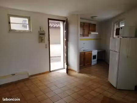 f2 meublé de 38 m² a valdivienne ( saint martin)