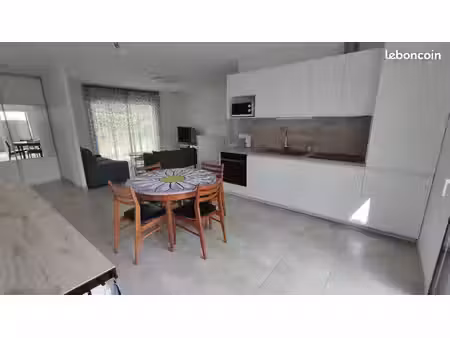 maison de plain pied  climatisée
