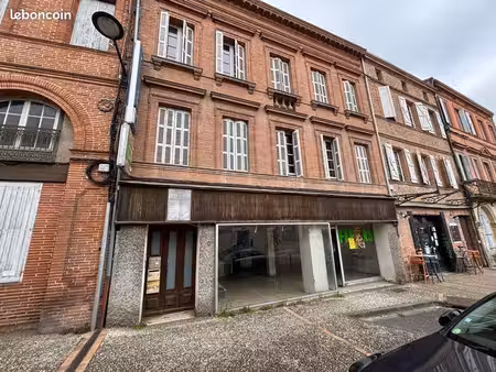 local commercial 90/110 m² – hyper-centre verdun-sur-garonne – forte visibilité