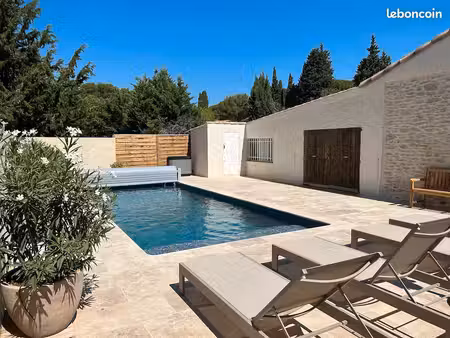 mas en pierres rénové avec piscine à 5 mns du centre de l'isle sur la sorgue